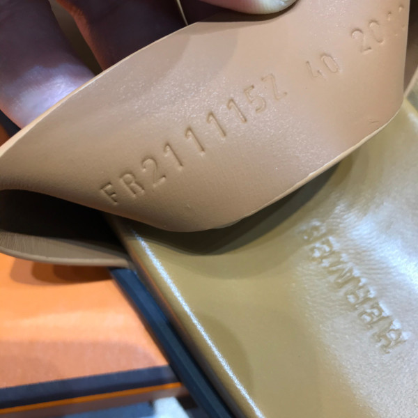 H**mes sandal