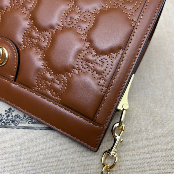 G*u*i gg matelassé leather shoulder bag