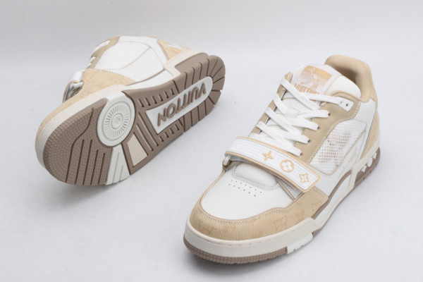 l0*is V*t0n trainer sneaker