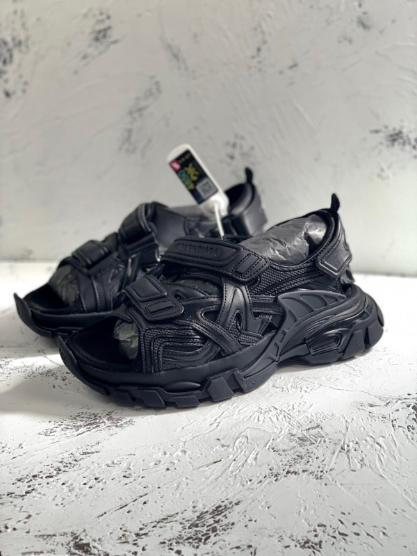 Ba*len*cia*ga track sandal