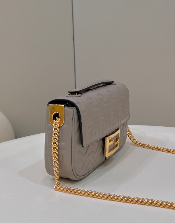F**di baguette chain midi 397b98-24*14*7cm
