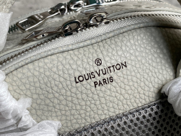 l0*is V*t0n ellipse backpack