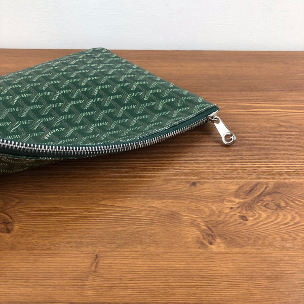 Go*ard senat pouch