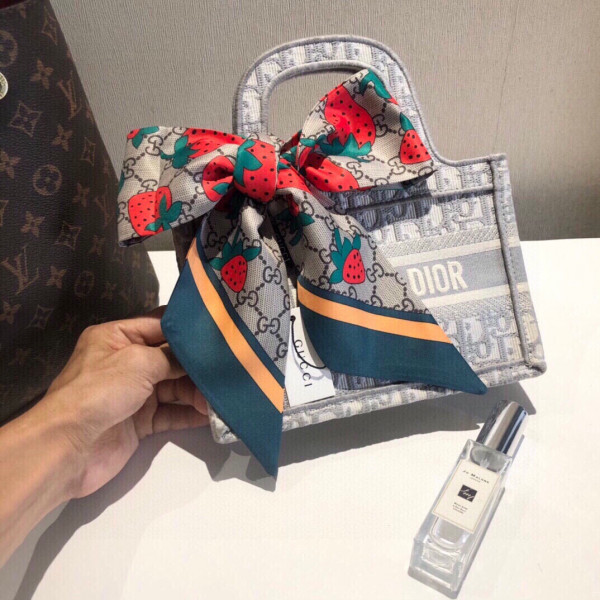 G*u*i bandeau