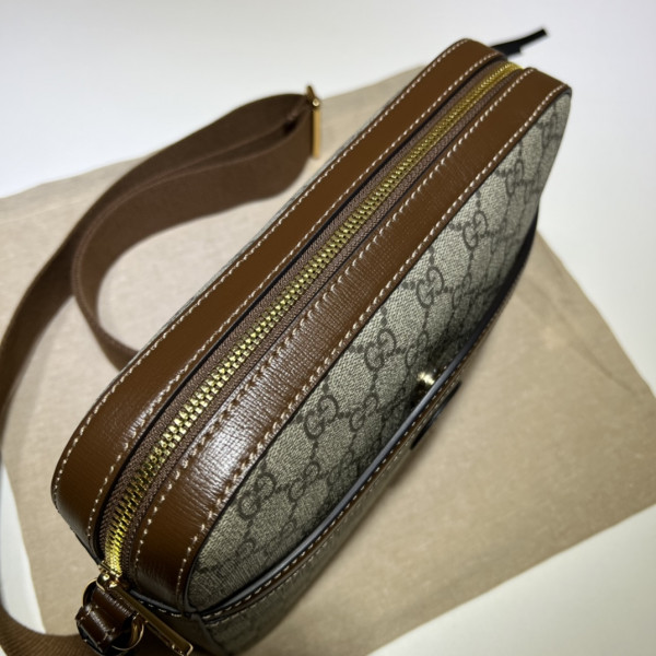 G*u*i messenger bag with interlocking g