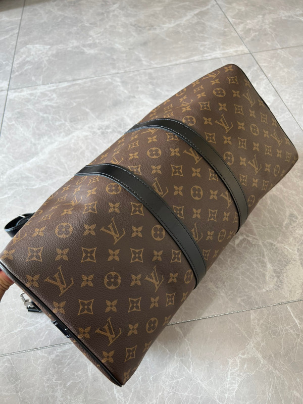 l0*is V*t0n keepall 45