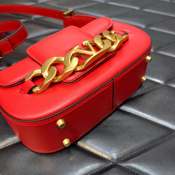 VALENTINO VLOGO CHAIN SMALL CALFSKIN SHOULDER BAG