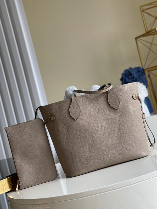 l0*is V*t0n neverfull mm