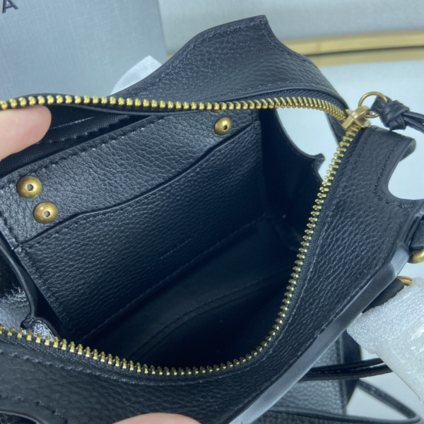 Ba*len*cia*ga neo classic nano top handle bag