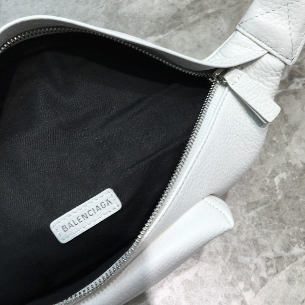 Ba*len*cia*ga everyday beltpack