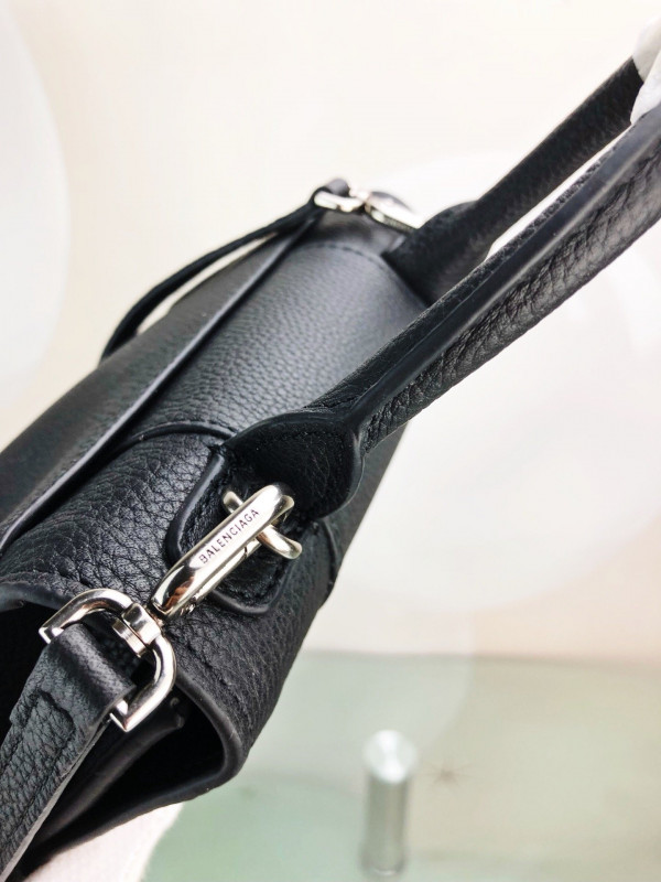 Ba*len*cia*ga hourglass xs top handle bag