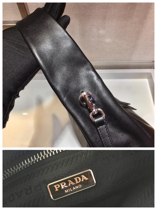 Pra*a hobo bag