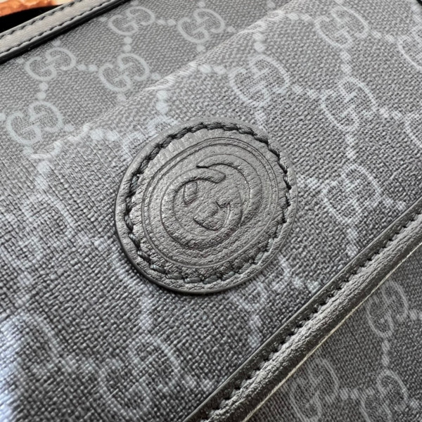 G*u*i messenger bag with interlocking g