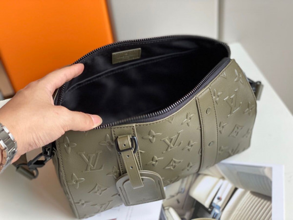 l0*is V*t0n city keepall