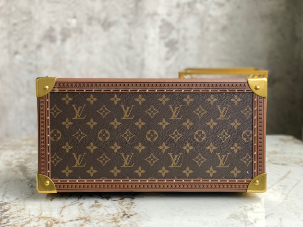 l0*is V*t0n coffret accessoires