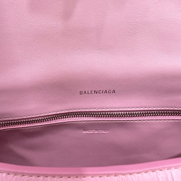 Ba*len*cia*ga downtown small shoulder bag with chain