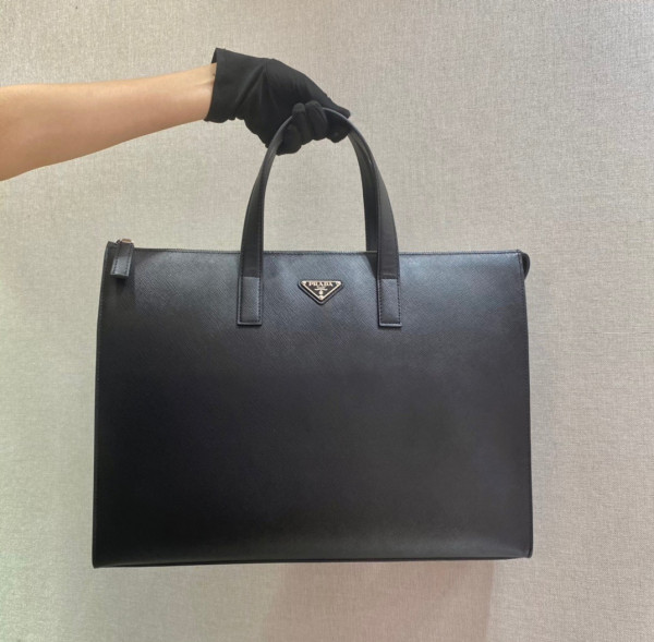 Pra*a tote bag
