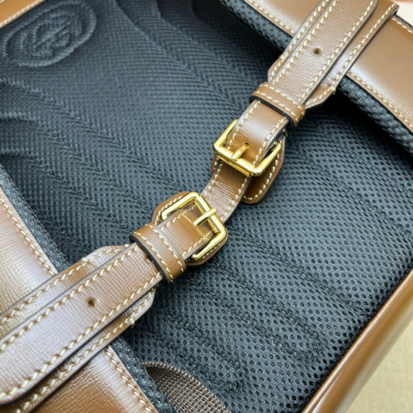 G*u*i medium backpack with interlocking g