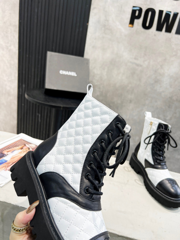 CL ANKLE BOOTS