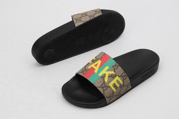 G*u*i slide sandal