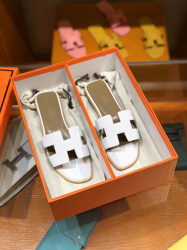 H**mes sandal