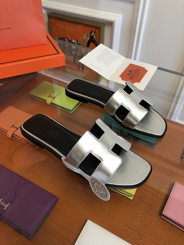 H**mes sandal