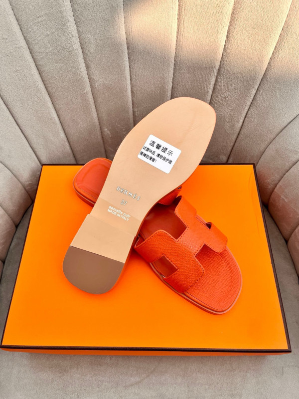 H**mes sandals