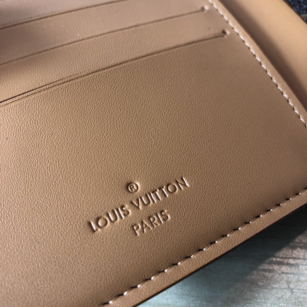 l0*is V*t0n multiple wallet