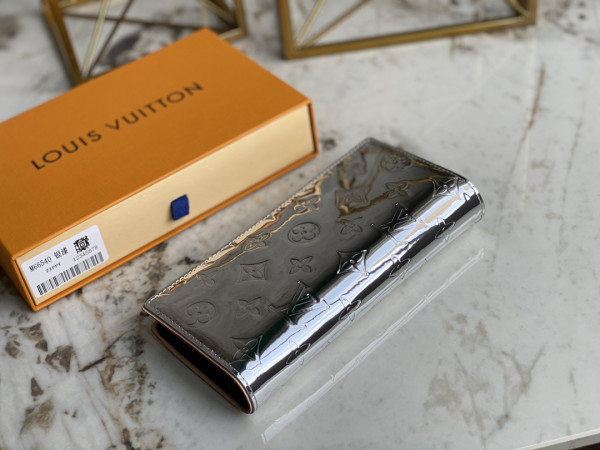 l0*is V*t0n brazza wallet