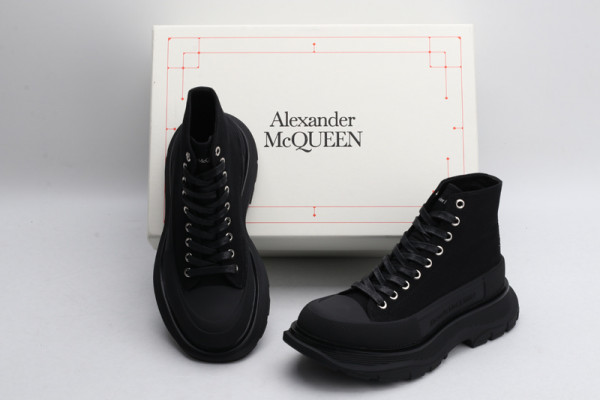 ale*d*r M*Q*en tread slick boot
