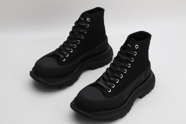 ale*d*r M*Q*en tread slick boot