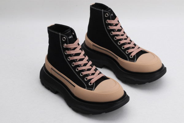 ale*d*r M*Q*en tread slick boot