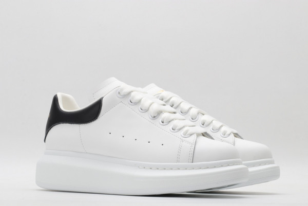 ale*d*r M*Q*en oversized sneaker