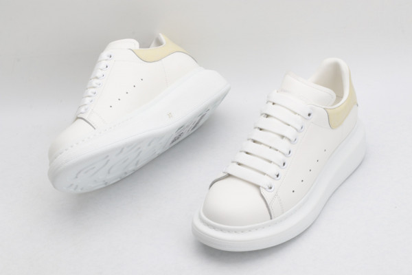 ale*d*r M*Q*en oversized sneaker