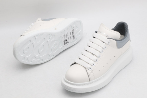 ale*d*r M*Q*en oversized sneaker