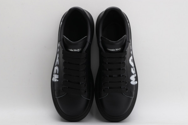 ale*d*r M*Q*en oversized sneaker