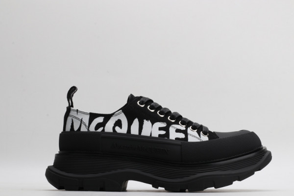 ale*d*r M*Q*en tread slick lace up