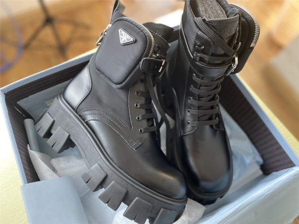 Pra*a pocket boots