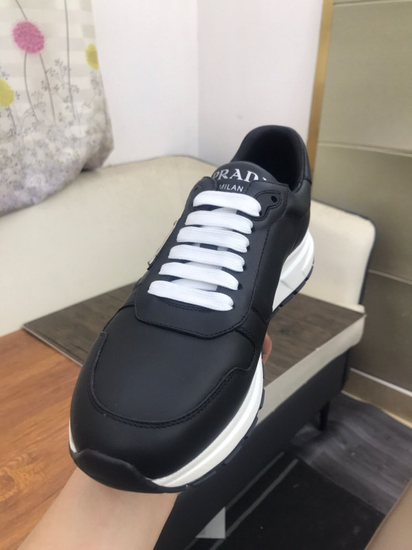 Pra*a  sneakers
