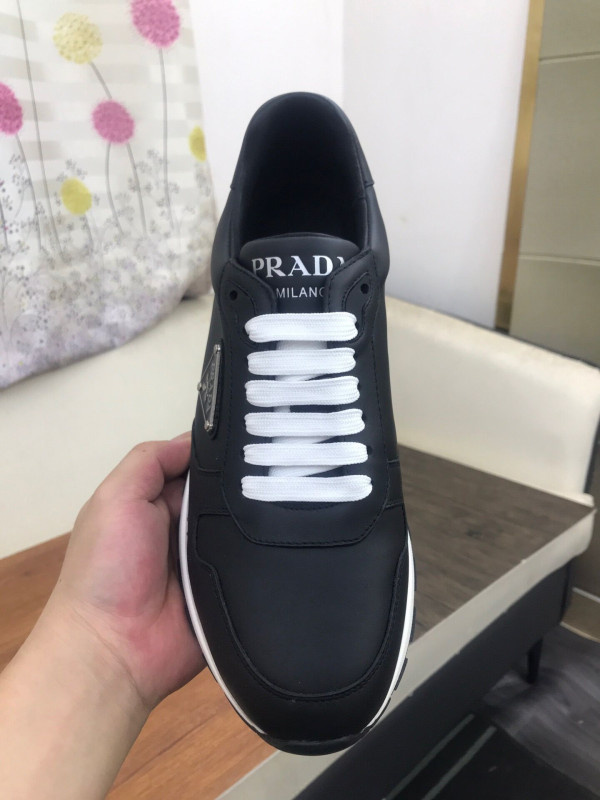 Pra*a  sneakers