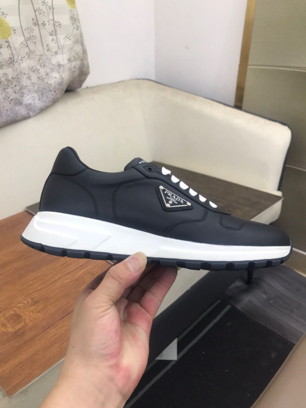 Pra*a  sneakers