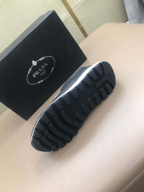 Pra*a  sneakers