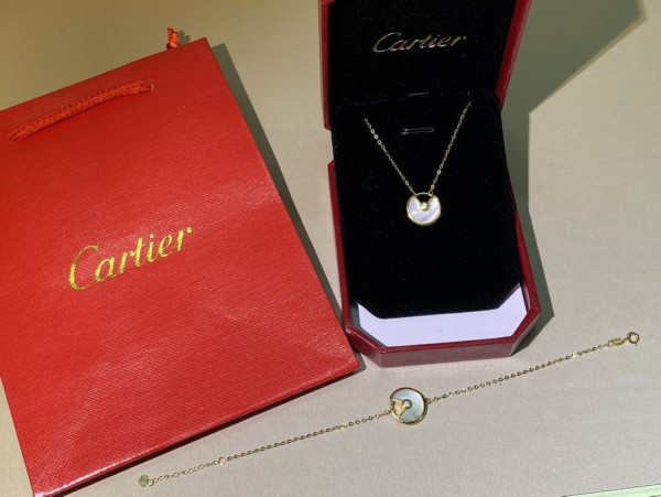 Ca*t*er  amulet necklace