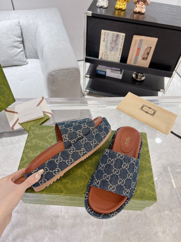 G*u*i  platform slide