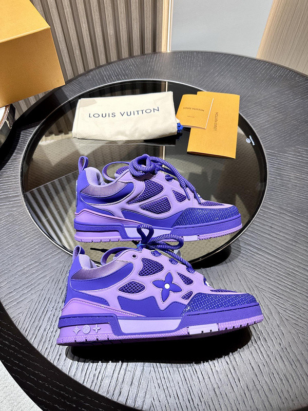 l0*is V*t0n sneakers