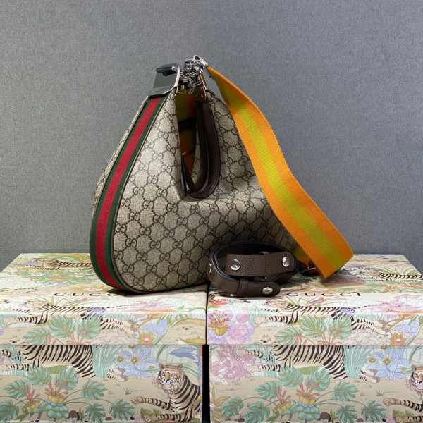 G*u*i attache large shoulder bag