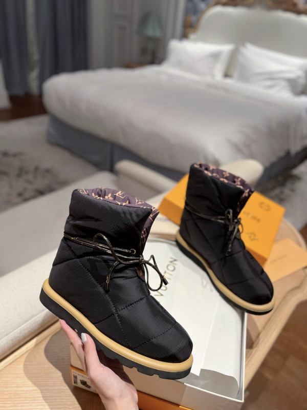 l0*is V*t0n pillow comfort ankle boots