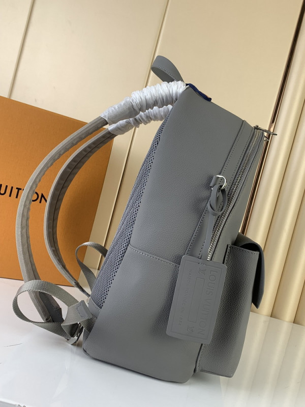 l0*is V*t0n takeoff backpack