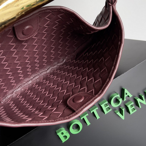 bo*te*ga Ve*ne*ta  classic sardine top handle bag
