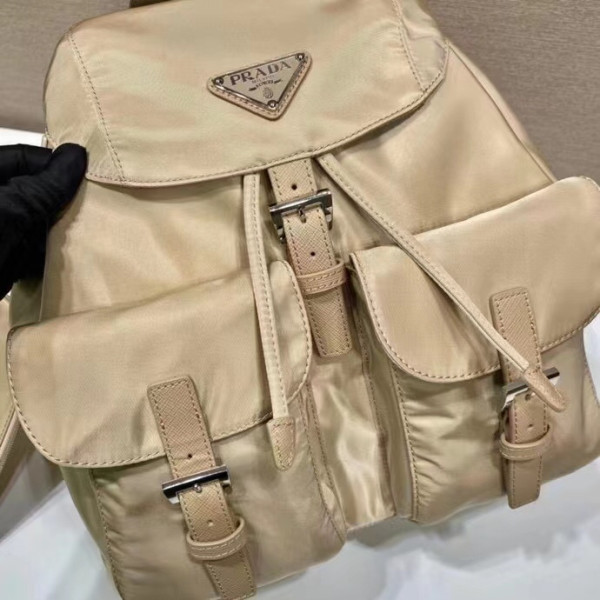 Pra*a re-nylon medium backpack-32-15-30cm